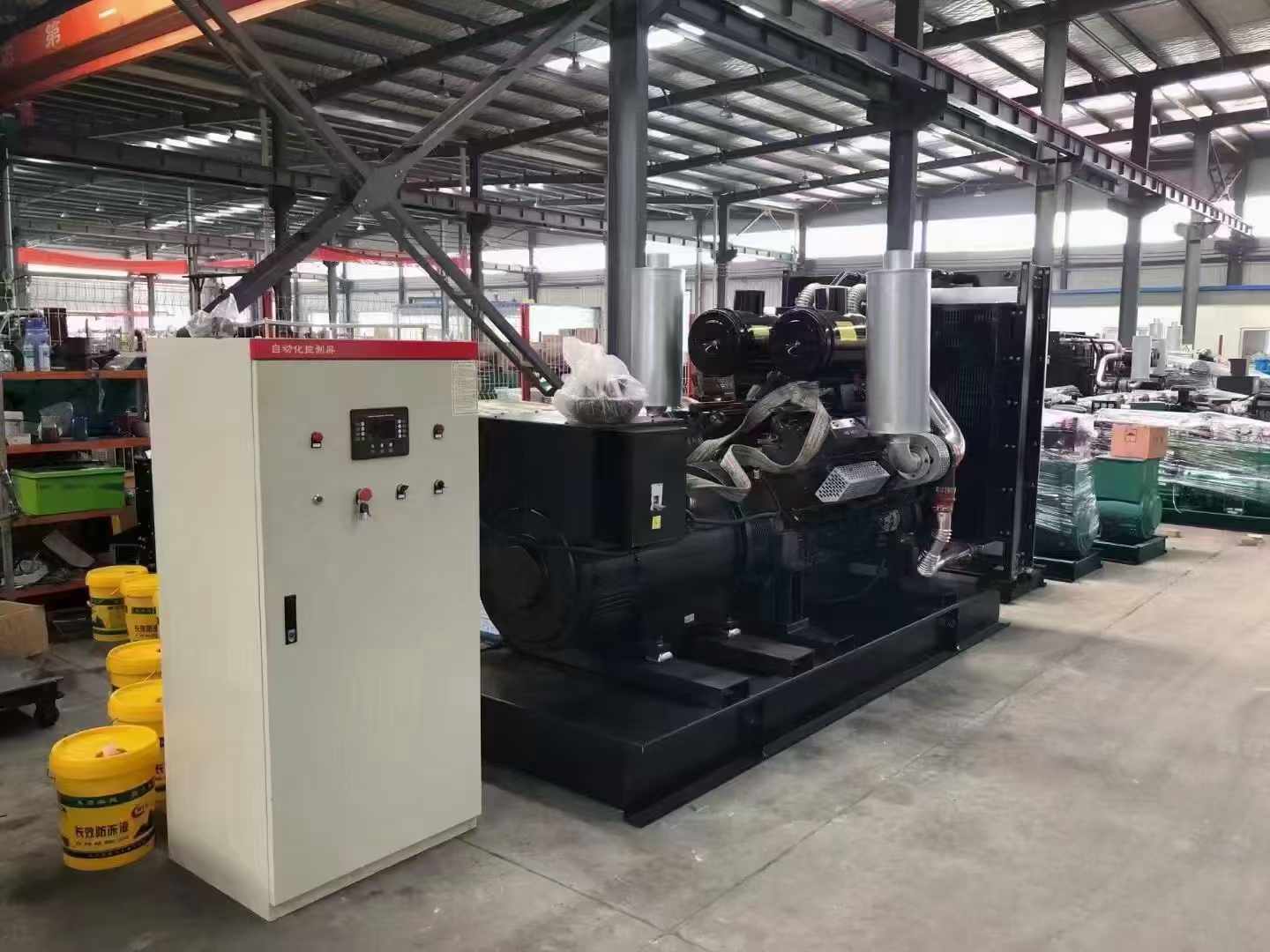 海勃湾柴油发电机运行时的噪音和振动水平如何?
